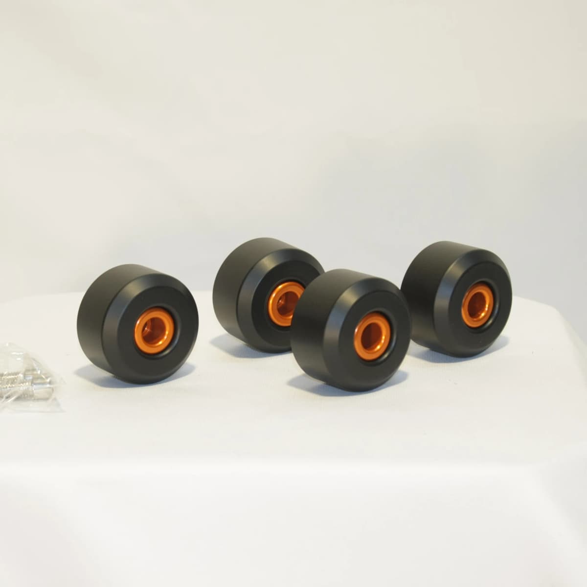 KTM Duke Düşme Koruma Kaydırıcı (Crash Pad / Slider) — cepheden görünüm
