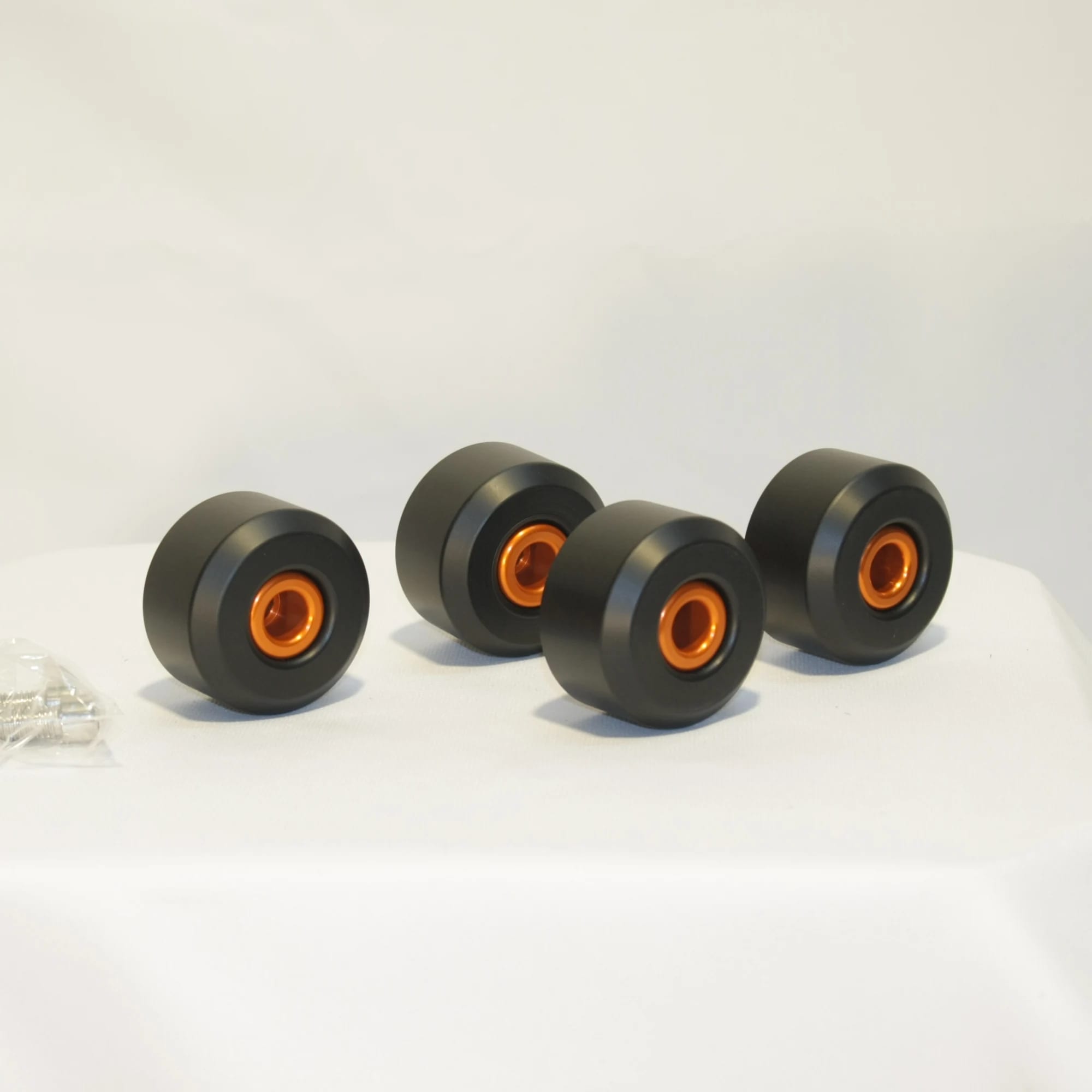 KTM Duke Düşme Koruma Kaydırıcı (Crash Pad / Slider) — cepheden görünüm