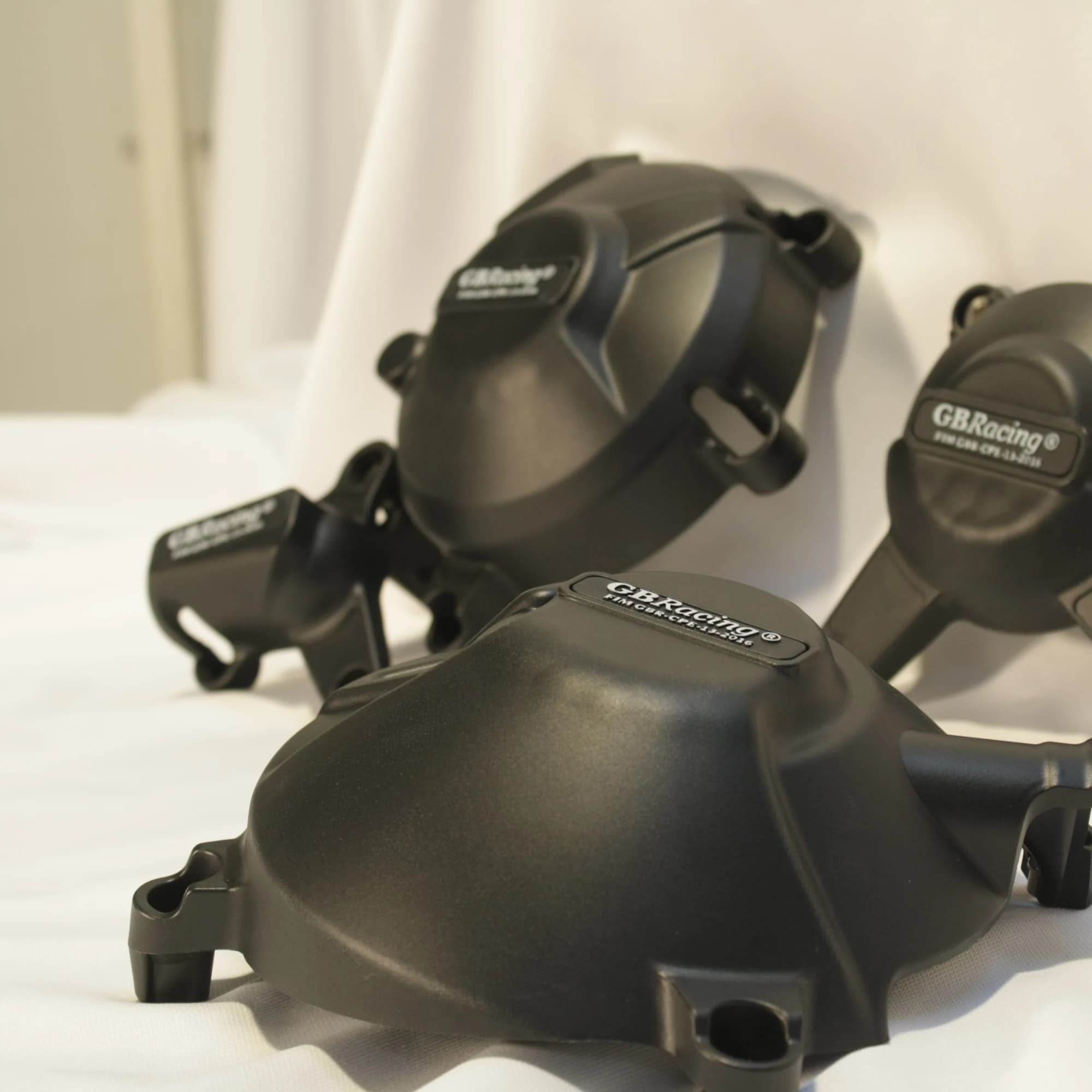 Yamaha MT-09 / FZ-09 Motor Koruma Kapağı — cepheden görünüm